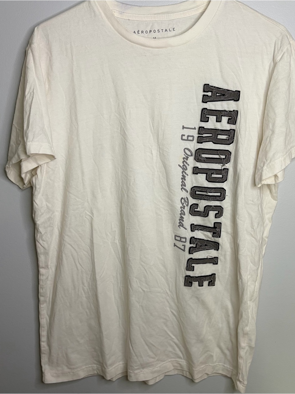 Aeropostale Men's Embroidered Logo Graphic Tee 100% cotton
